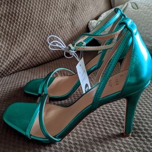Green A new day brand stiletto heels, 7.5